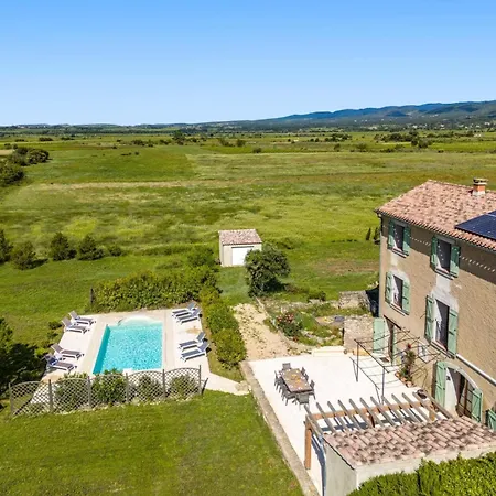 Villa Les Juliannes By *
